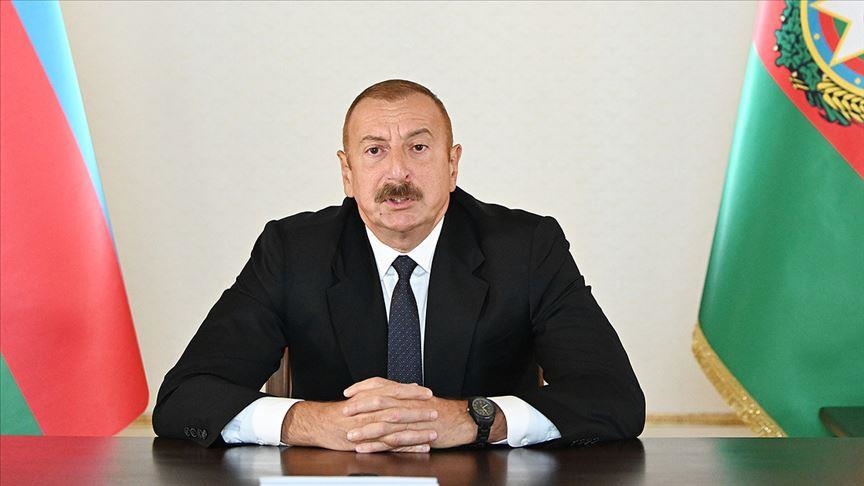 Президент Азербайджана соболезнует семьям погибших при крушении вертолета