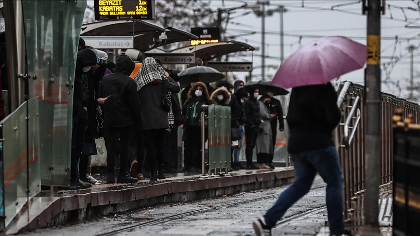 "آفاد": مصرع 4 أشخاص جراء عواصف إسطنبول