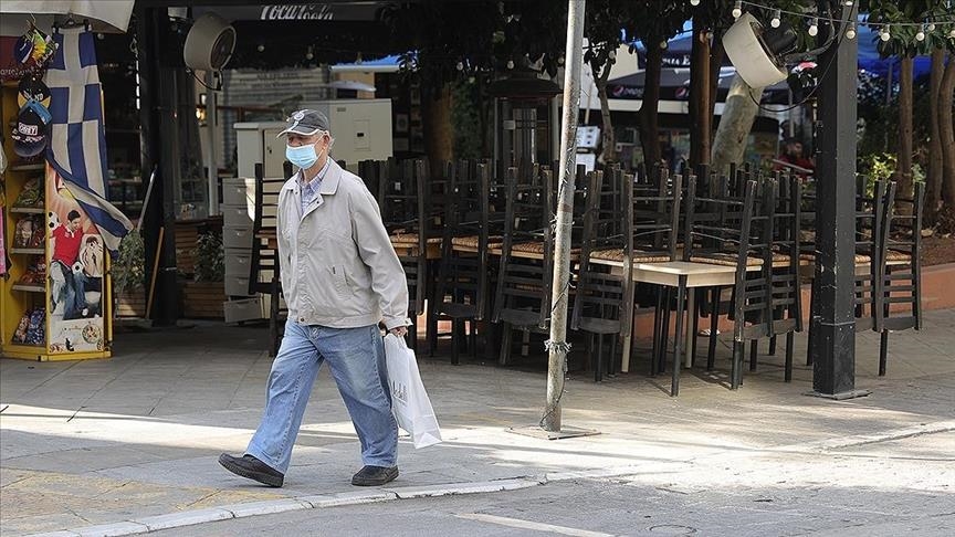 Grčka: Novčane kazne za nevakcinisane osobe starije od 60 godina 