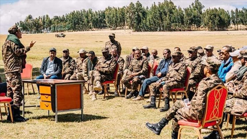 إثيوبيا.. آبي أحمد يخوض معركة قطع خطوط الإمداد لإنقاذ أديس أبابا (تحليل)