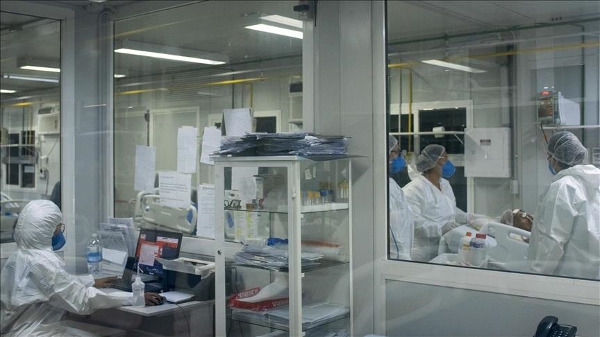 Brasil y Arabia Saudita detectan primeros casos de la variante ómicron 