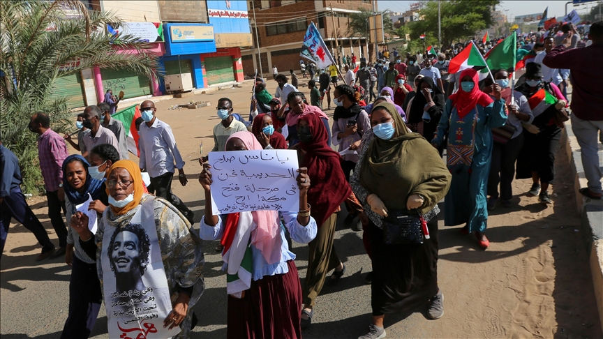 السودان.. وقفة أهالي معتقلين سياسيين للمطالبة بإطلاق سراحهم