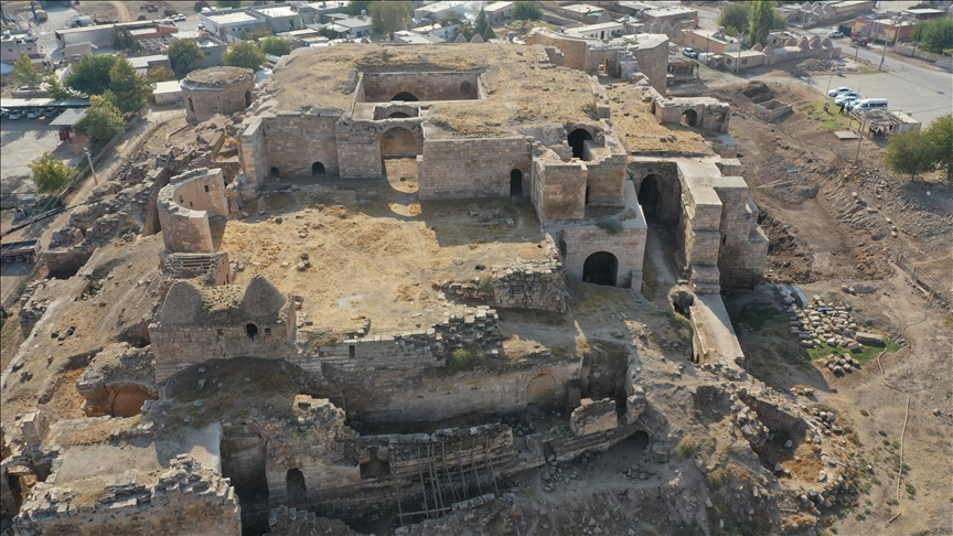 Salona Qesra Heranê ya 9 sedsalî derket ser rûyê erdê
