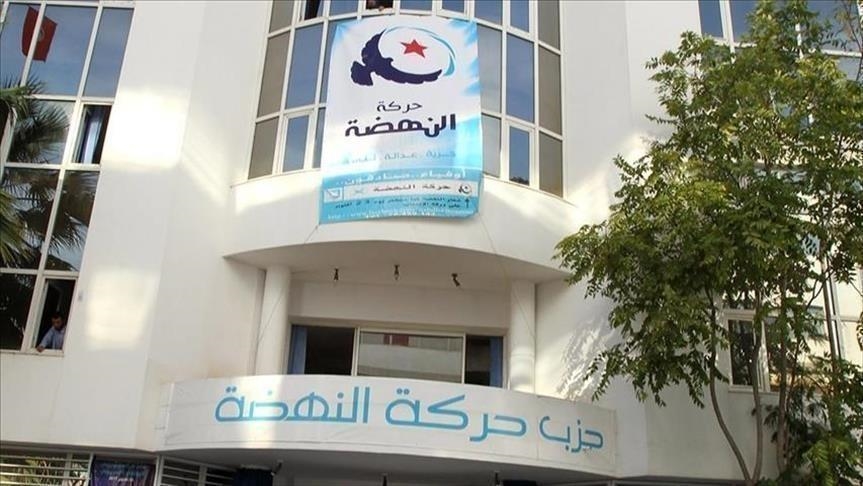 تونس.. "النهضة" تنتقد "إقحام المؤسسة العسكرية بالشأن السياسي"