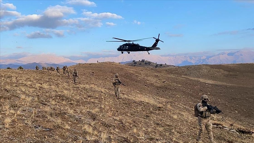 Mardin'de Eren Kış-8 Ömeryan Şehit Güvenlik Korucusu Abdullatif Emen Operasyonu sürüyor 
