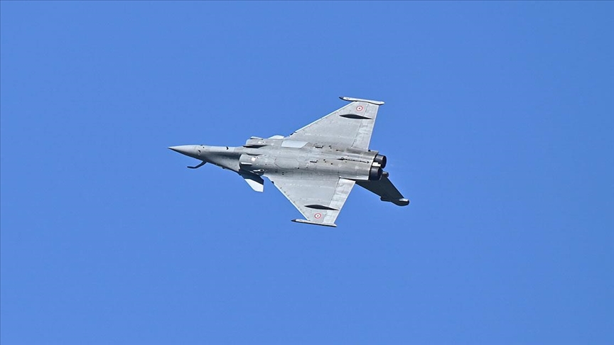 Fransa 80 Rafale tipi savaş uçağının satışı için BAE ile anlaşma imzaladı
