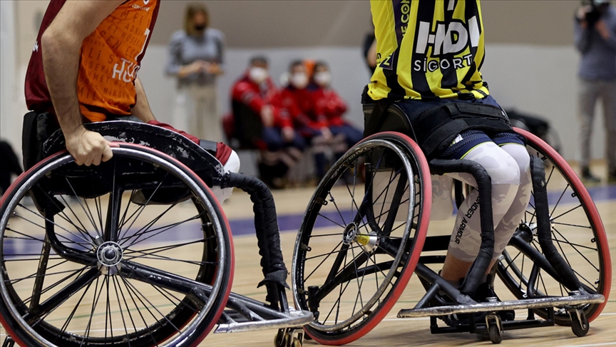 'Üç Büyükler'in tekerlekli sandalye basketboluna girmesi, ilgiyi ve rekabeti artırdı