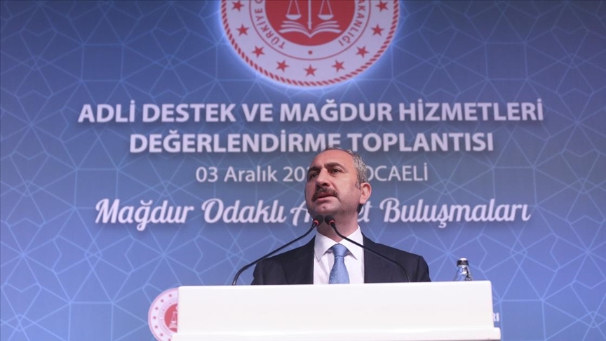 Adalet Bakanı Gül: Boşanma davalarında yeni bir usul getirmek üzere çalışmalarımızı yoğunlaştırdık