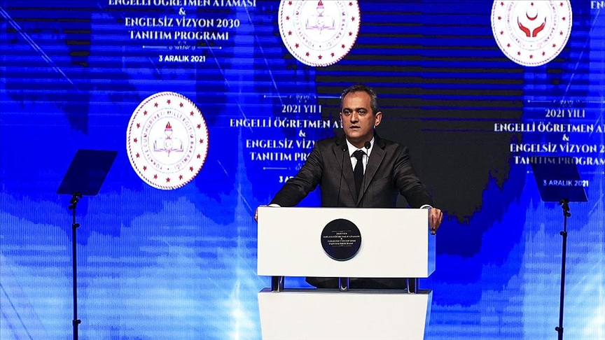 Bakan Özer: Engelli çocuklarımızın iyi bir eğitim alması için tüm imkanlarımızla yoğun bir çaba içerisindeyiz