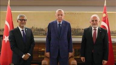 Cumhurbaşkanı Erdoğan Kızılay Başkanı Kınık ve IFRC Genel Sekreteri Chapagain'i kabul etti