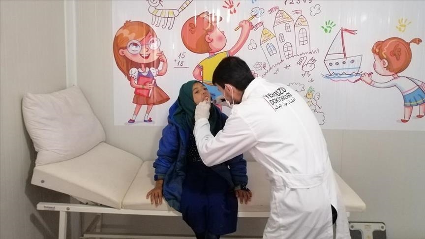"أطباء حول الأرض" التركية تداوي نصف مليون سوري