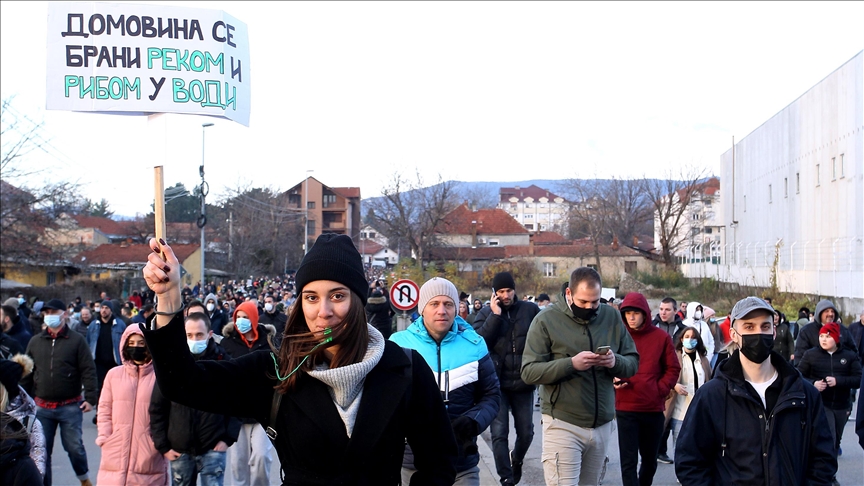 Protesta masive në Serbi 