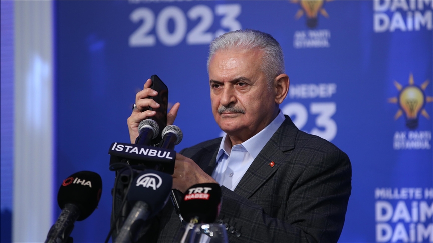 Erdoğan, AK Parti İstanbul İl Teşkilatı'nın Sakarya'daki toplantısında partililere telefonla seslendi