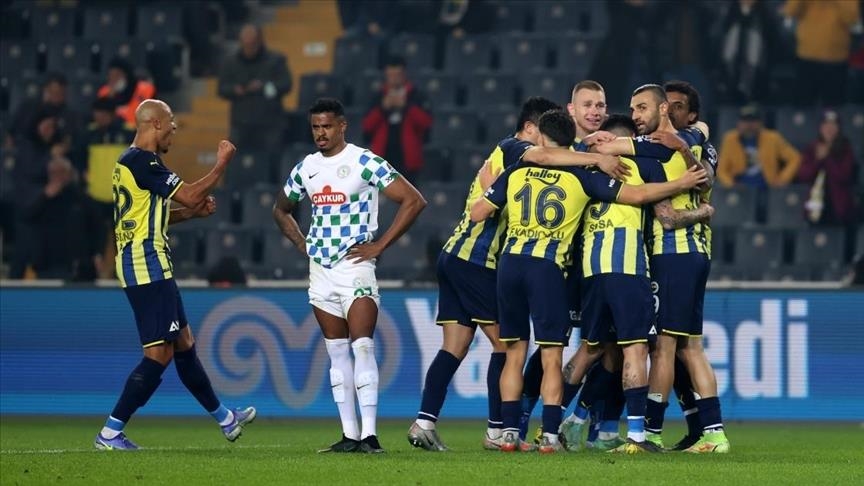 Fenerbahce beat Rizespor 4-0 as Serdar Dursun scores hat-trick