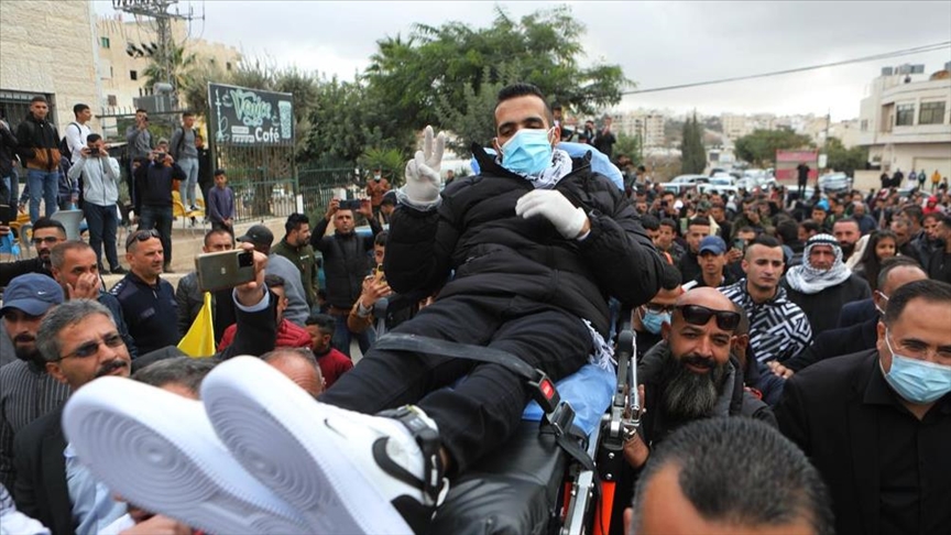 استقبال حاشد لأسير فلسطيني أضرب 131 يوما في سجون إسرائيل