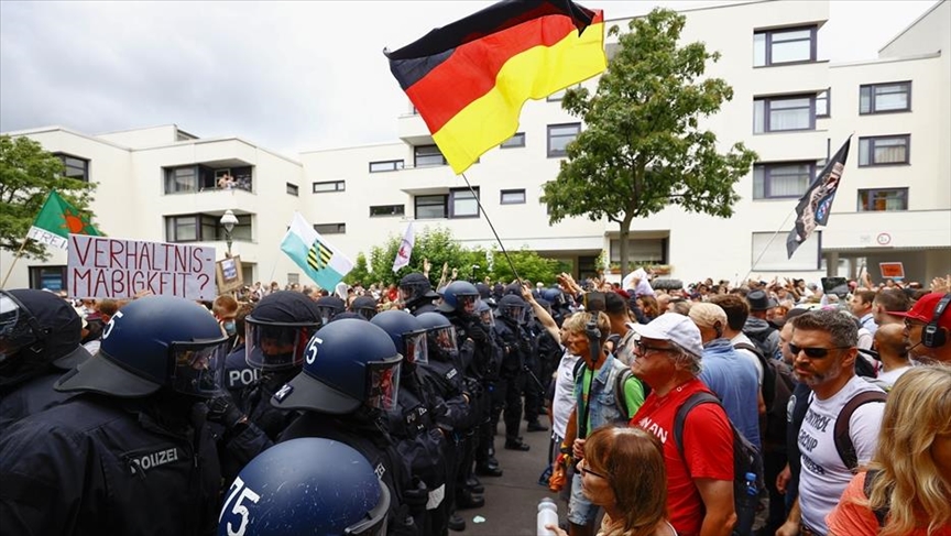 Gjermani, mijëra persona protestuan kundër masave ndaj COVID-19