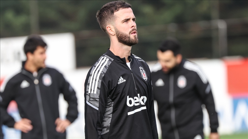 Pjanić izostavljen iz sastava Besiktasa za meč protiv Borussije Dortmund