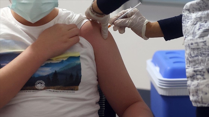 Yunanistan'da 5-11 yaş grubu çocuklar için Kovid-19 aşısı uygulaması başlıyor