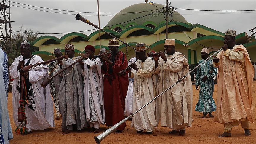 Kamerunda sadece krallar ve sultanlar için çalınan geleneksel enstrüman: Kakaki