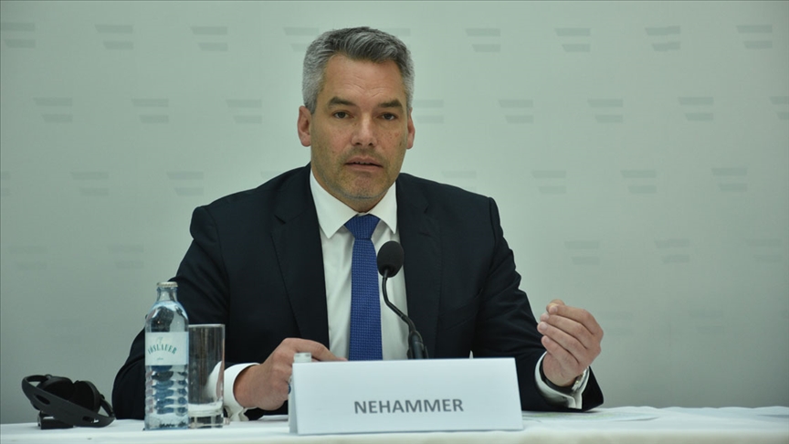 Avusturya’da yeni başbakan, İçişleri Bakanı Karl Nehammer oldu