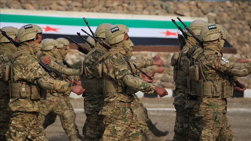 انضمام 300 مقاتل جديد للجيش الوطني السوري شمالي البلاد