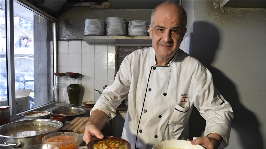 Beyrut'un 120 yıllık kahvaltıcısı geleneği bozmadan hizmet veriyor