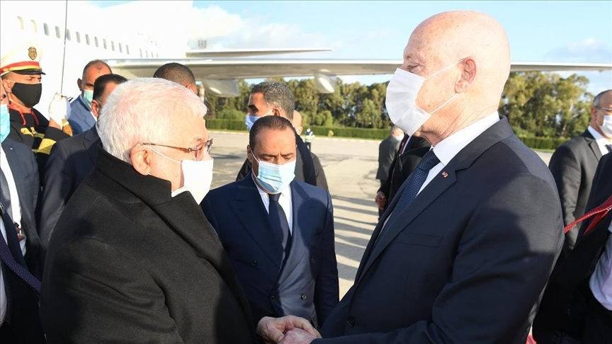 Tunisie : Le Président Saïed accueille son homologue palestinien Mahmoud Abbas
