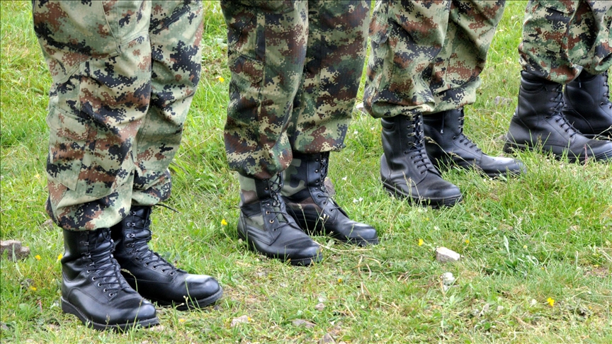 Srbija: Razmatrani različiti modeli redovnog služenja vojnog roka