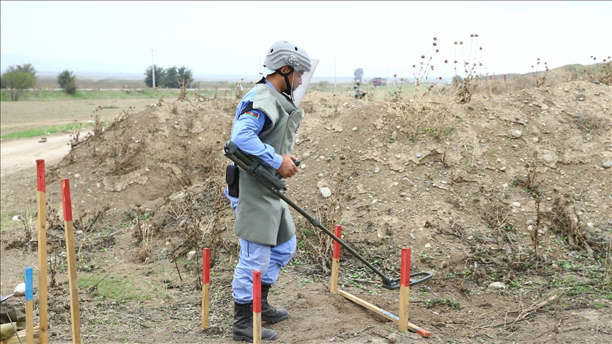 Двое мирных граждан Азербайджана подорвались на мине вблизи Шуши