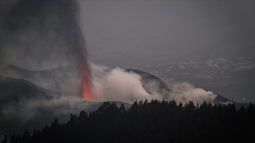 Cumbre Vieja Yanardağından çıkan lavlar 82 günde 2881 binayı yok etti