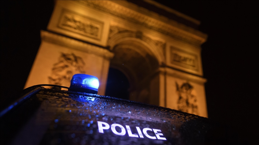 France arrests 2 for planning Christmas knife attacks