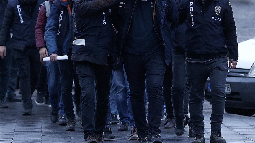 FETÖ'nün 'gaybubet evlerine' yönelik soruşturmada 29 gözaltı kararı