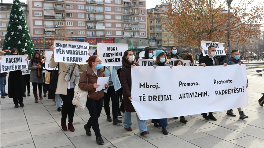 Priština: Na Međunarodni dan ljudskih prava održan protest „Zaštiti, promoviši, protestuj!“