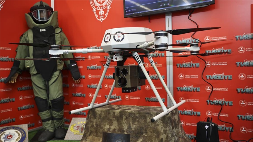 Dünyanın ilk lazer silahlı dronu 'Eren' testlerdeki başarılı atışlarıyla göz dolduruyor