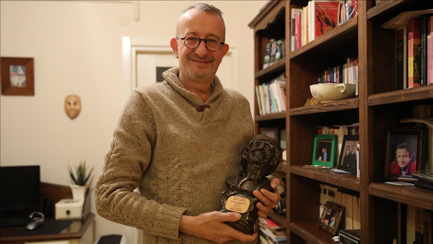 Naşit Özcan, halası Adile Naşit'in hayatının film yapılmasını istiyor