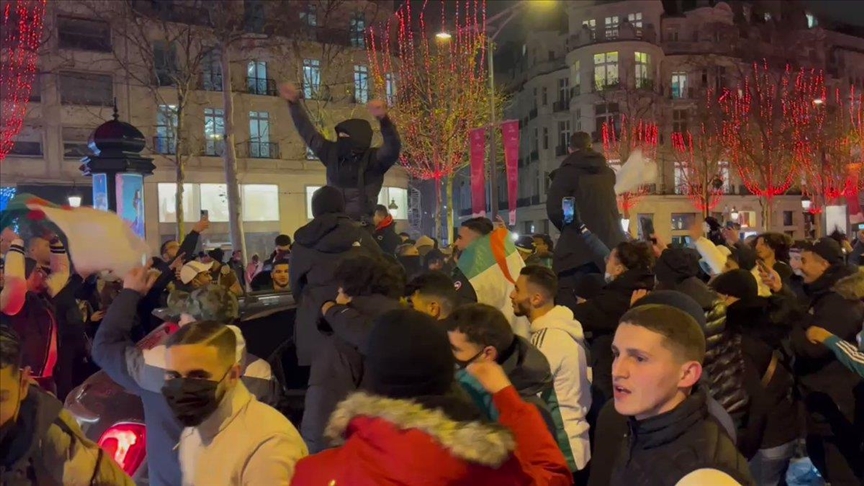Victoire de l’équipe nationale algérienne de football: des tensions en cours sur les Champs-Elysées