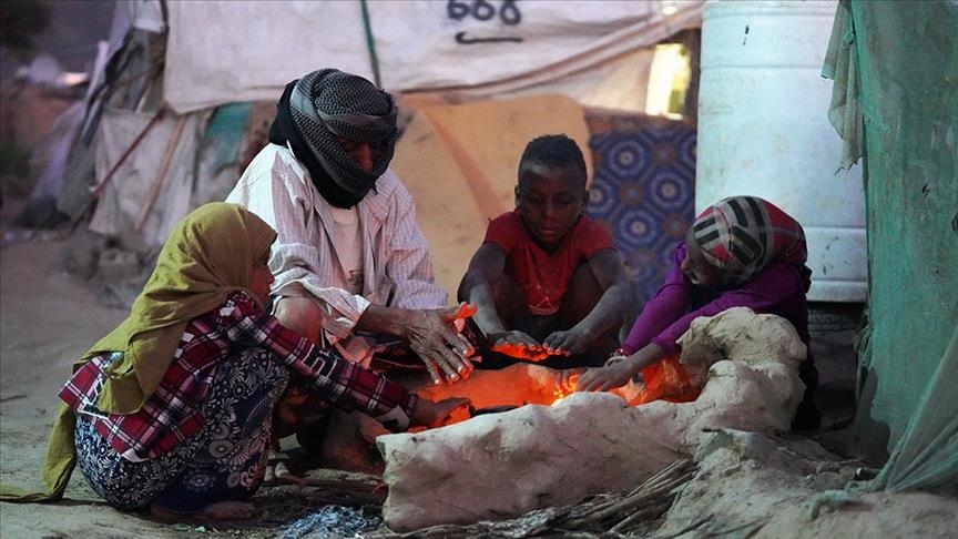 اليمن.. البرد يودي بحياة 3 أطفال في مخيمات نازحين بمأرب