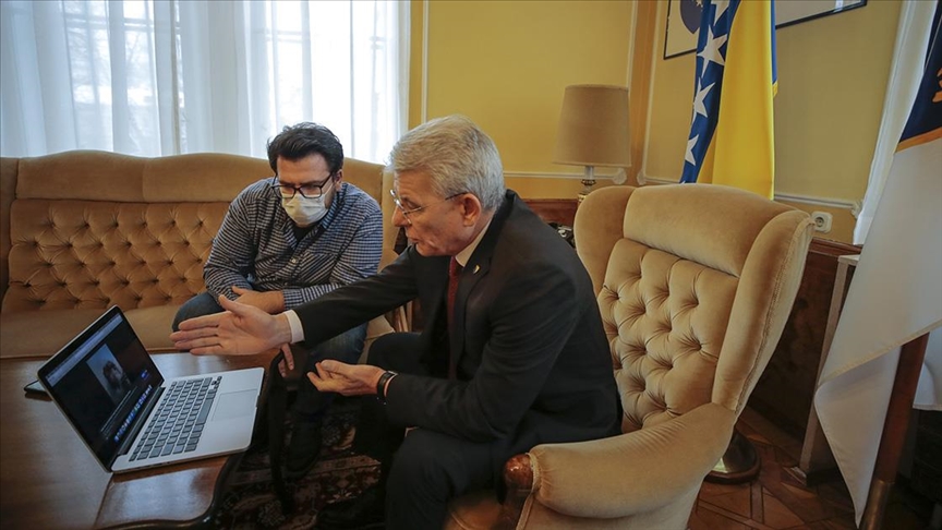 Član Predsjedništva BiH Šefik Džaferović glasao za najbolje fotografije AA