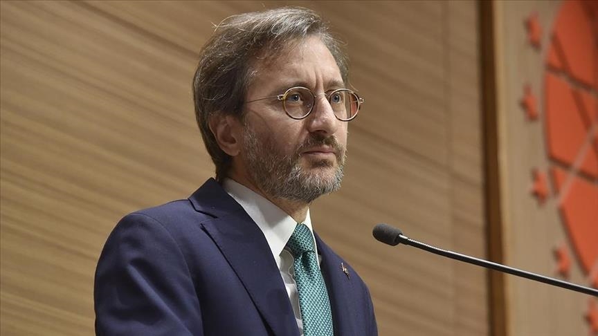 Алтун: Искусственный интеллект может быть полезен в борьбе с дезинформацией