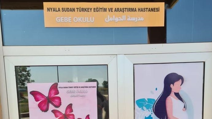 Türkiye'nin Sudan'da yaptırdığı hastanede ülkenin ilk 'gebe okulu' programı açıldı