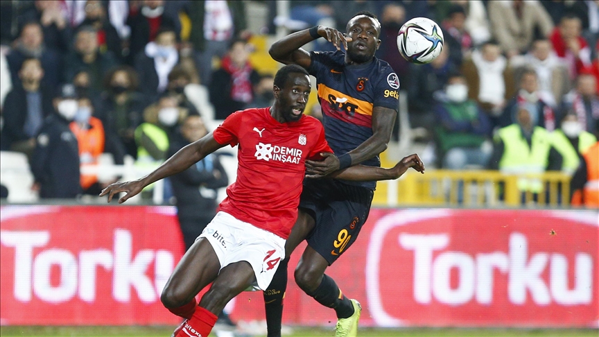 Galatasarayda galibiyet hasreti sürüyor