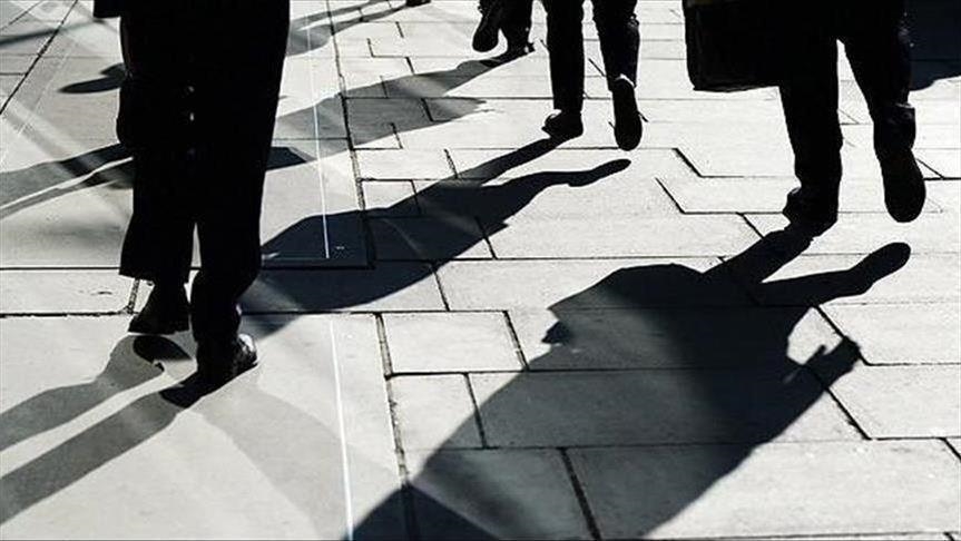 UK unemployment falls to 4.2% in Oct