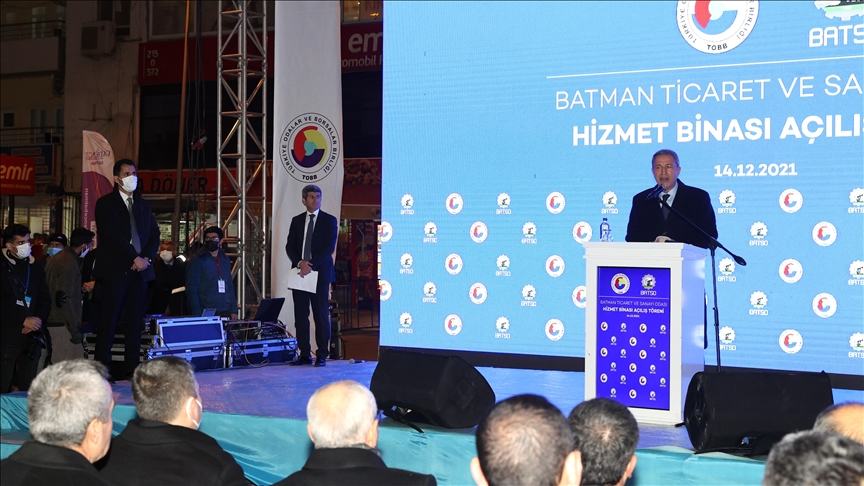 Milli Savunma Bakanı Akar: Türkler ve Kürtler kardeştir