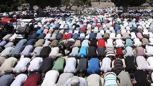 Muslim groups oppose prayer ban in open space in Indian state