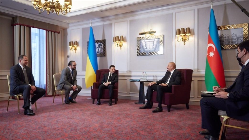Зеленский предложил провести в Киеве саммит лидеров Украины, Азербайджана и Турции