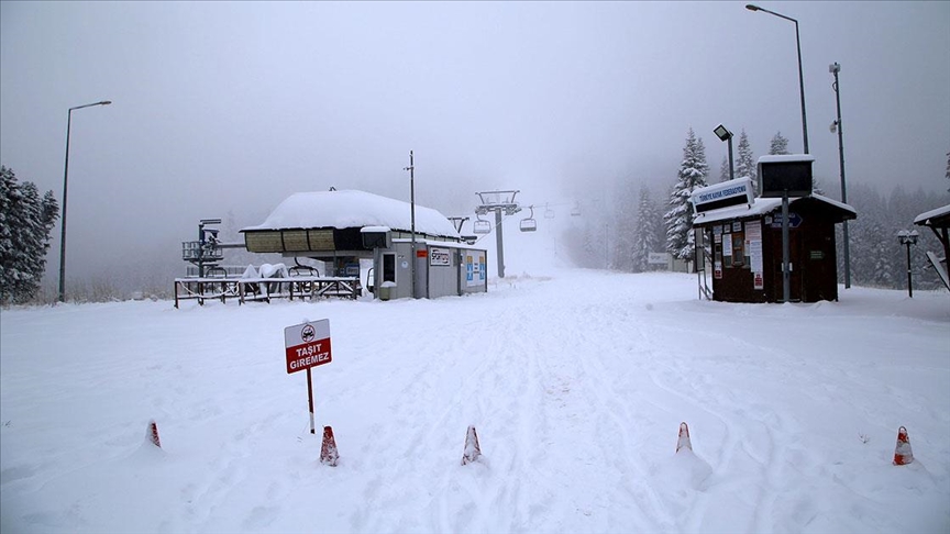 Ilgaz Kayak Merkezinde kar kalınlığı 20 santimetreye ulaştı