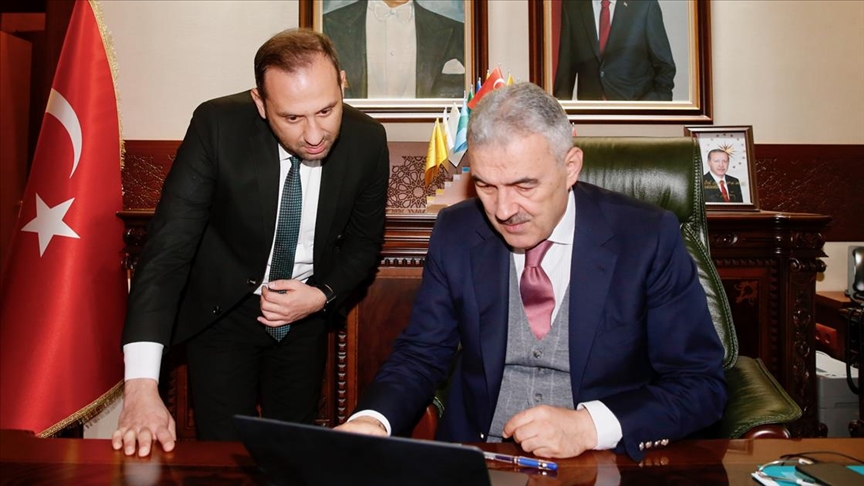 Eskişehir Valisi Ayyıldız 'İstanbul ve Hilal'i seçti