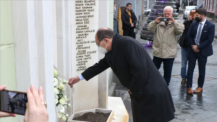 Visoki predstavnik Christian Schmidt odao počast ubijenoj tuzlanskoj mladosti