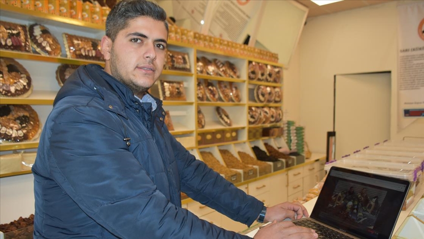 Malatya'da kayısı satıcıları tercihi 'Kuşların dansı' oldu