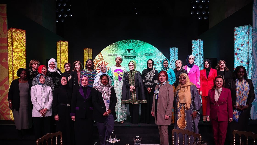 Emine Erdoğan Afrikalı 'first lady'ler ile bir araya geldi: Tarihe kök salmış dostluğumuzu engin vefa denizine çevirdik